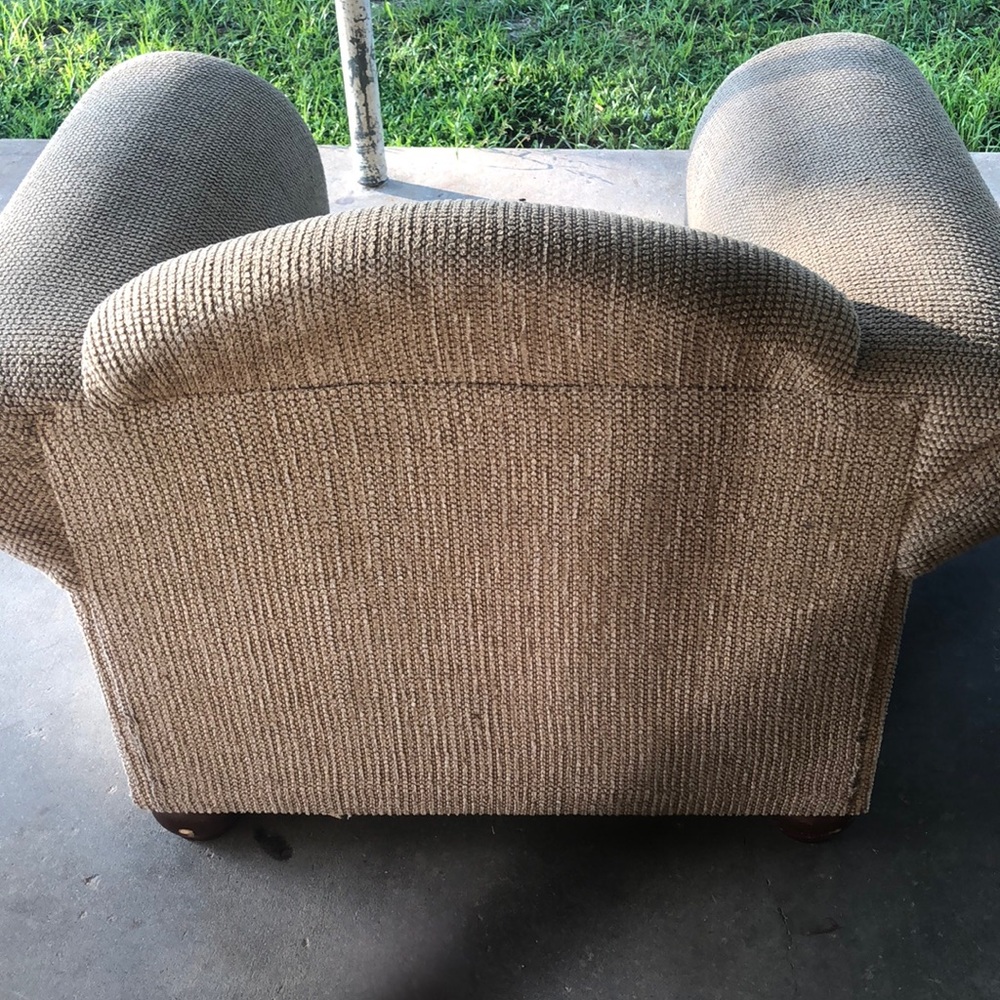 Chair - Picture 3 of 3